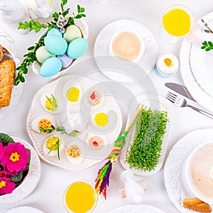 The perfect table with colorful table decorations for Easter photo