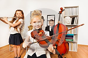 Performance of kids who play musical instruments