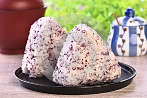 Perilla plum rice ball