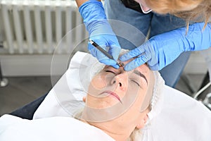 Permanent makeup on the eyebrows