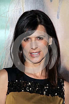 Perrey Reeves