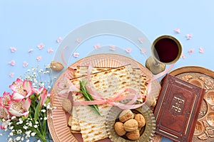 Pesah celebration concept (jewish Passover holiday). Translation of Traditional pesakh book text: Pasove tale