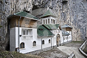 Pestera hermitage, Romania