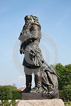 Peter I with a young Louis XV in his arms. Bronze statue in the western part of Lower Park. Peterhof