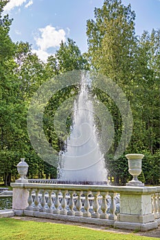 Peterhof, Pyramid fountain