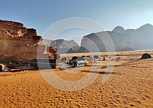 Petra - Campeggio di lusso Aladdin Camp nel deserto Wadi Rum photo