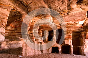 Petra colours