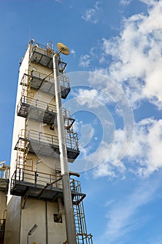 Petrochemical plant Industrial landscape cryogenic distillation column for liquid gas refinery separation of air to