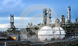 Petrochemical plant and sphere tank