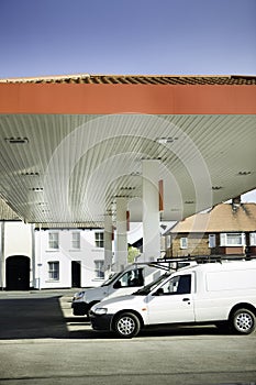 Petrol gas filling station