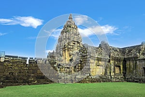Phanom Rung historical park is Castle Rock old Architecture