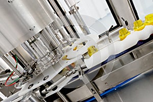 Pharmaceutical conveyor production of vitamins.