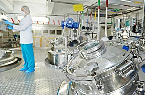 Pharmaceutical industry worker photo