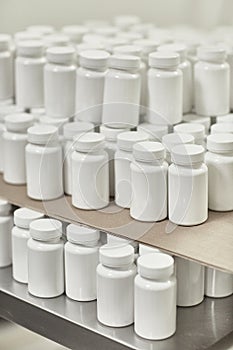Pharmaceutical nutraceutical compounding packaging capsules