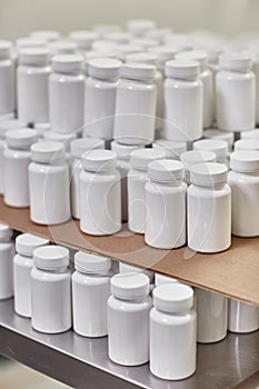 Pharmaceutical nutraceutical compounding packaging capsules