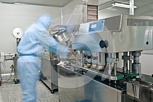 Pharmaceutical production line