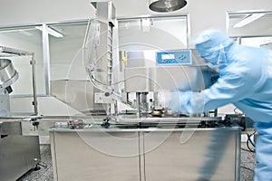 Pharmaceutical production line