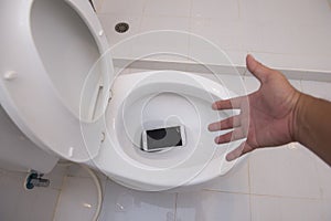 Phone fell in the toilet bow