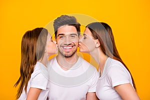 Photo of dad mom and small foxy lady kissing daddy happy together wear casual outfit isolated yellow background