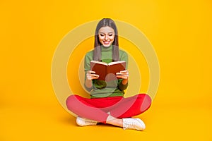 Photo of funny pretty beautiful lady sit floor holding school literature book reading most exciting cool moment wear