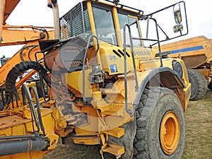 Heavy plant lorries