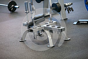 Photo interior of new modern gym with equipment