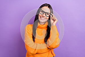 Photo portrait vacancy candidat intelligent experienced project manager seo woman wear glasses orange shirt isolated on