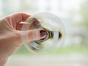 Photo of the spinner in the hand