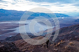 photographer at Dante\'s View in death valley