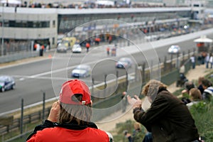 Photographing auto races