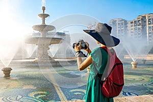 Photographing central fountain in Bucharest city