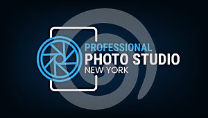 Photography logo. Photo studio icon. Vintage camera element and text. Optical capture. Photographer badge logotype. Shot