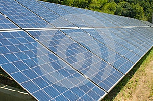 Photovoltaic cell array