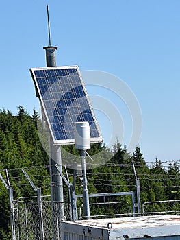 Photovoltaic panel installation used to power the meteorological station