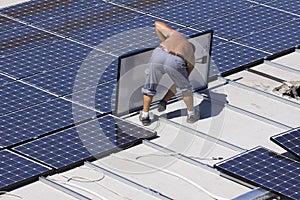 Photovoltaic panels laborer