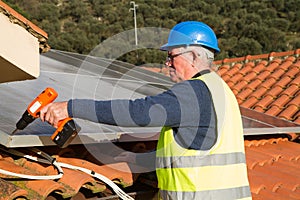 Photovoltaic worker