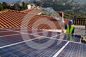Photovoltaic worker