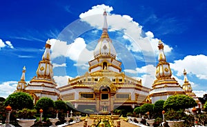 Phra Maha Chedi Chai Mongkol Temple