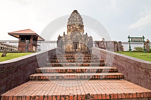 Phra Prang Sam Yot, The city of monkey in Lopburi