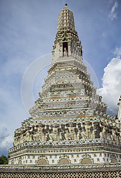 Phra Prang Wat Arun  ancient art of beautiful.