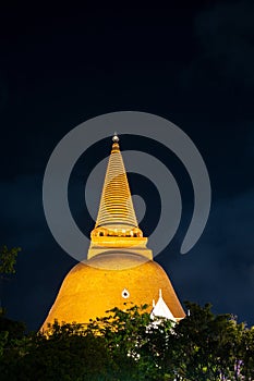 Phra Prathom Chedi, the biggest buddhist pagoda in Nakorn Prathom, Thailand