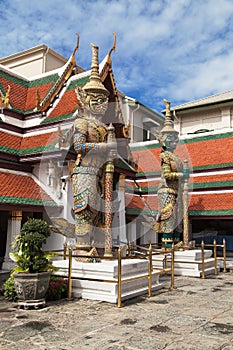 Phra Si Rattana Satsada Gate