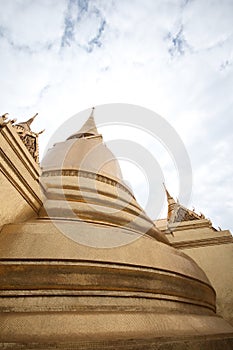 Phra Sri Ratana Chedi coverd