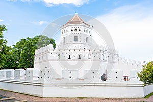 Phra Sumen Fort is located at Santi Chai Prakan Park on the corn