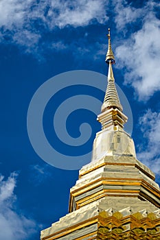 Phra Thart Jom Khitti statue