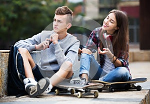 Phubbing: teenager ignore his friend