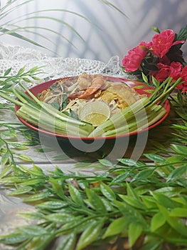 The Phut Tai on the plate. photo