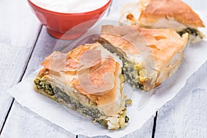 Phyllo pastry spinach pie