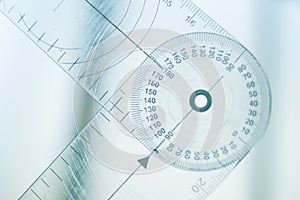 Physical therapy goniometer