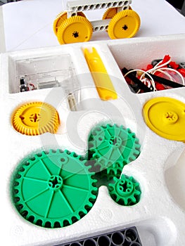 Physics assembling toy kit